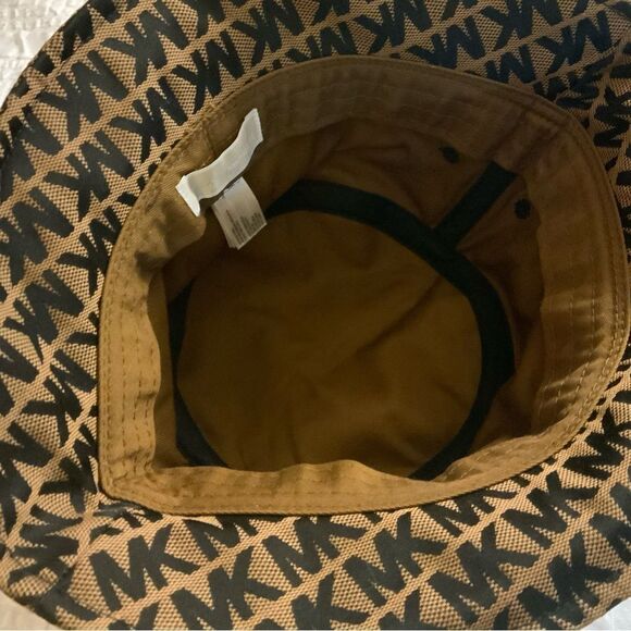 Michael kors bucket hat signature canvas NWOT main image 5